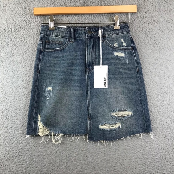 New Vervet Women’s Blue Claudia Distressed Denim mini skirt - Picture 1 of 6